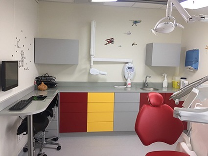 Agencement d'un cabinet médical optimisé pour gagner de l'espace