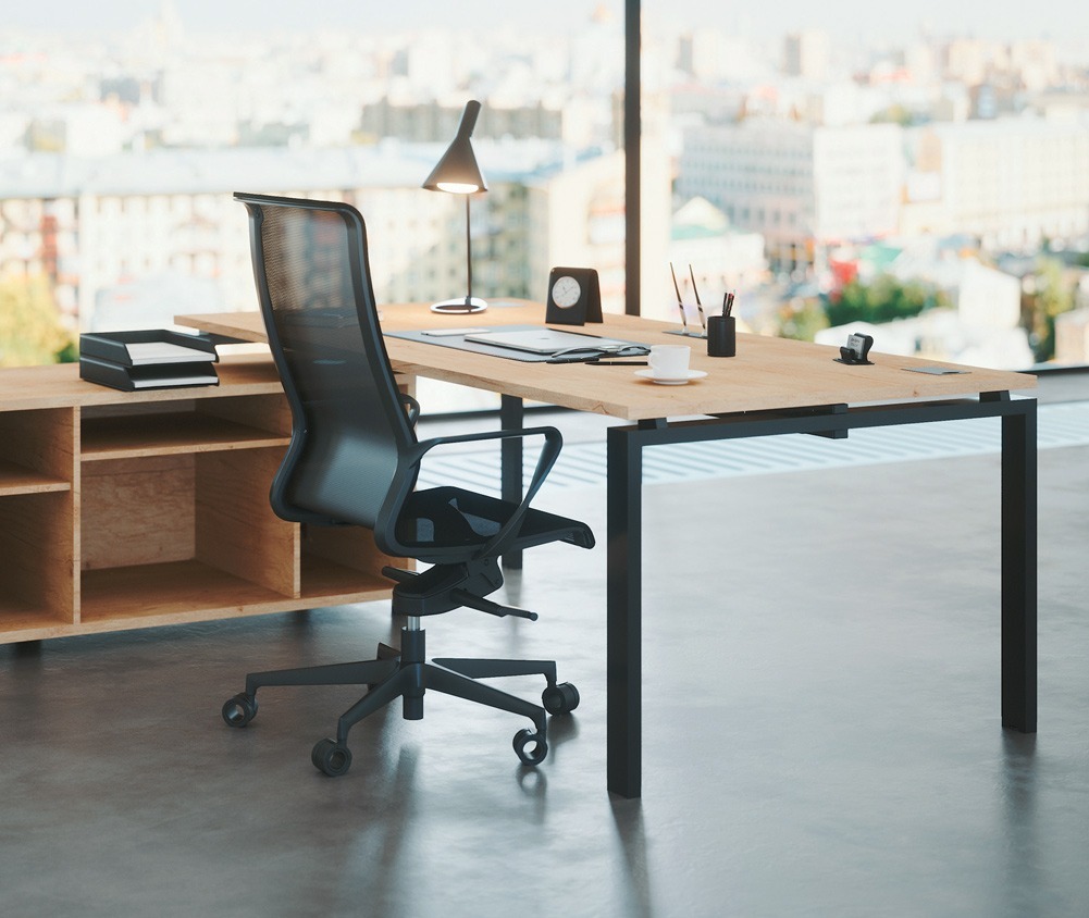 Agencement d'un bureau de direction à l'ambiance claire