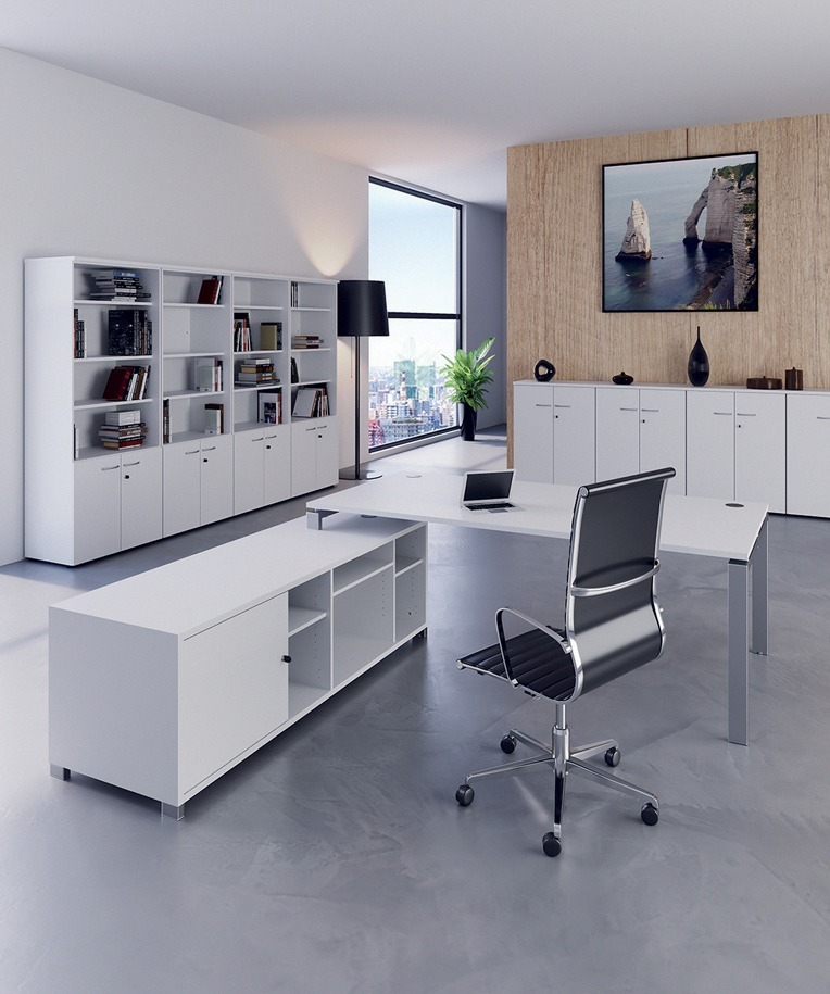 Agencement d'un bureau de direction à l'ambiance claire et design