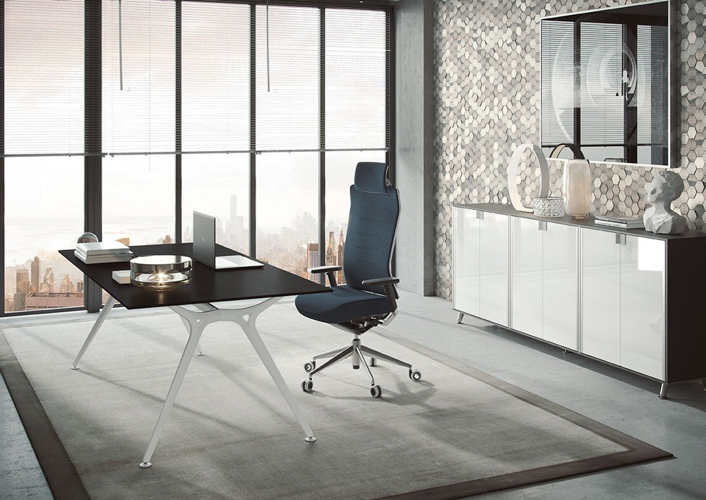 Agencement d'un bureau de direction sobre et épuré