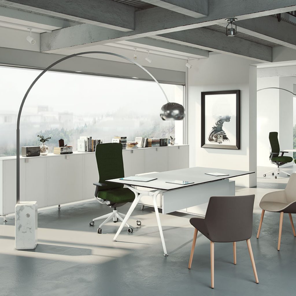 Agencement d'un bureau de réception avec du mobilier de rangement