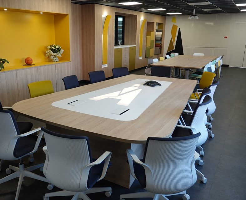 Aménagement de la salle réunion de Racinea - Angers Écouflant