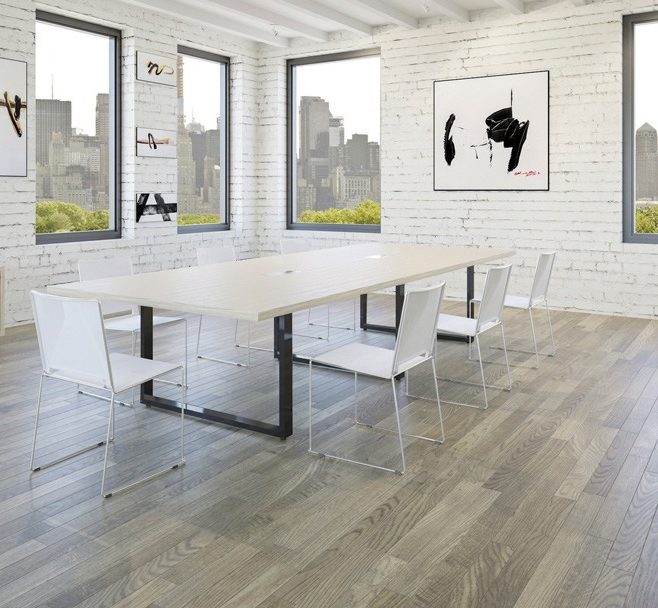 Aménagement d'une salle de réunion effet bois