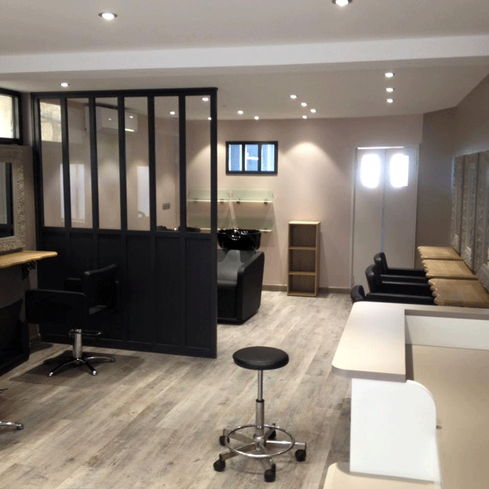 racinea agencement salon de coiffure cloison banque d'accueil siege