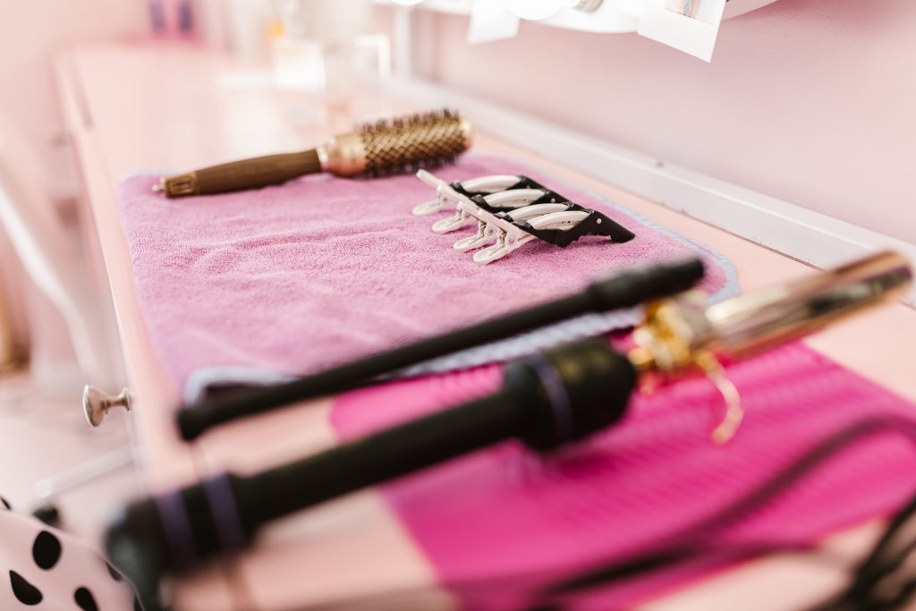 racinea agencement salon de coiffure accessoire coiffure