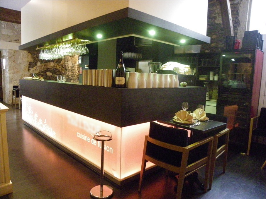 Aménagement d'un comptoir de bar-restaurant