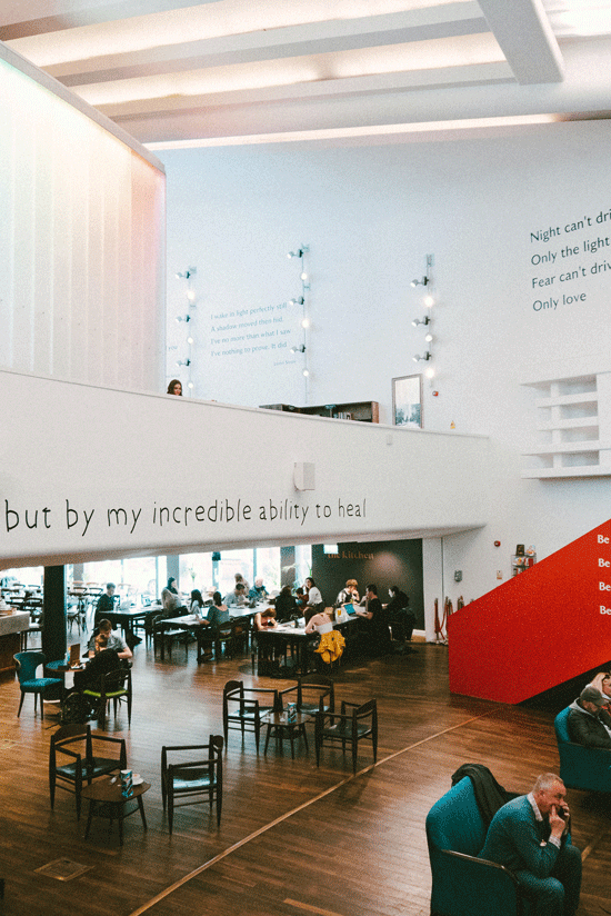 Aménagement de la bibliothèque universitaire d'une faculté