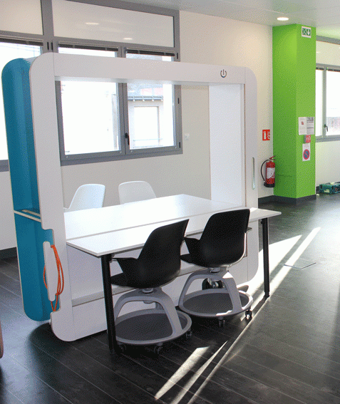 Aménagement d'une salle de co-working dans une université