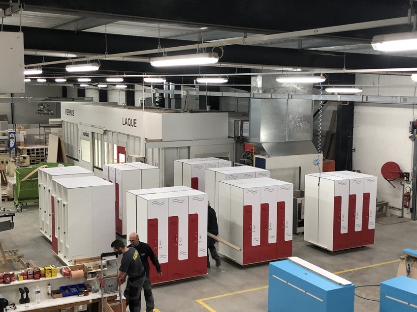 Conception dans notre atelier d'un agencement vestiaire