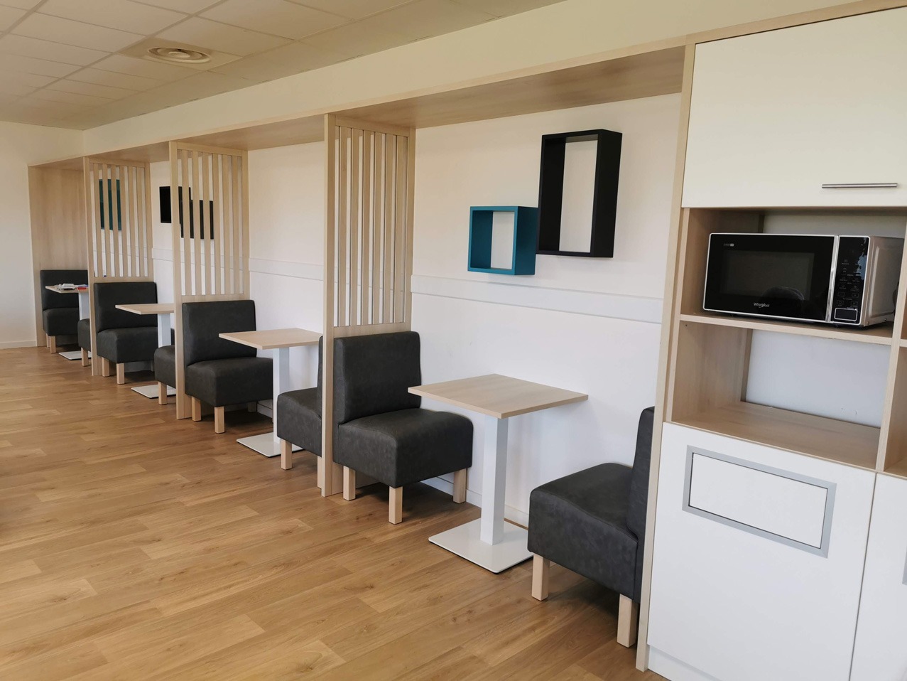 Aménagement d'un restaurant professionnel avec son mobilier