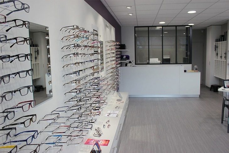 racinea-section-boutiques-sante Mobilier mural pour une boutique d'optique