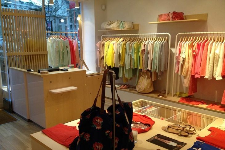 racinea-section-boutiques-textile-habillement-1 Agencement sur mesure d'une boutique de prêt à porter